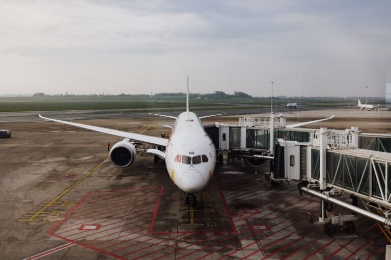5 Aircraft Maintenance Mistakes That Lead to Expensive Downtime